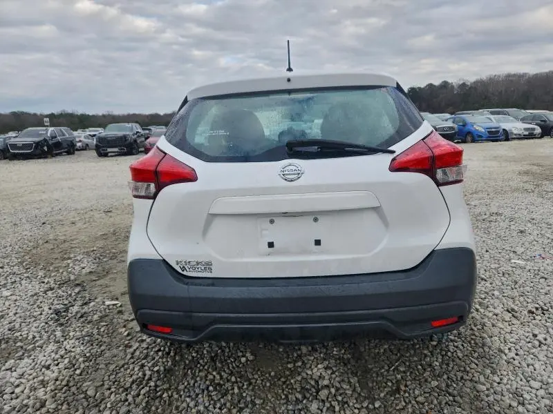 2019 NISSAN KICKS S  