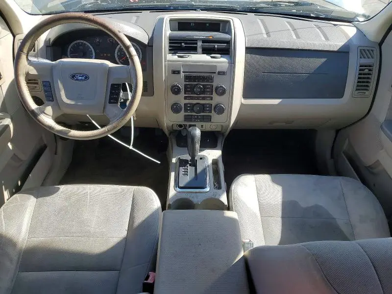 2010 FORD ESCAPE XLT  