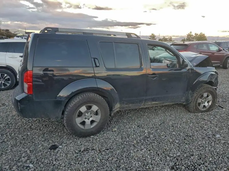 2011 NISSAN PATHFINDER S  