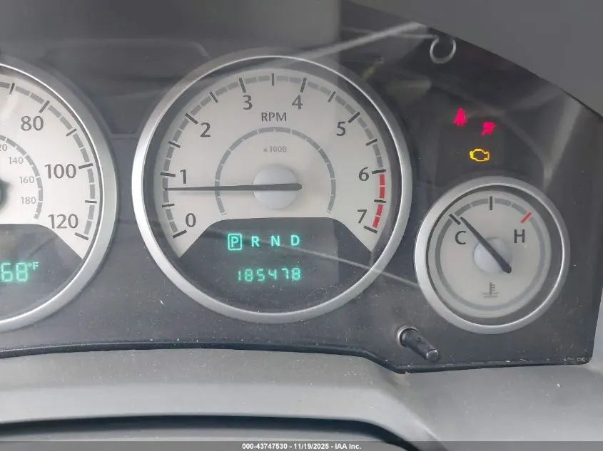 2010 CHRYSLER TOWN & COUNTRY TOURING