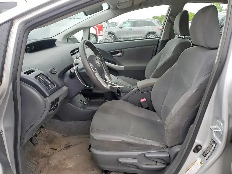 2010 TOYOTA PRIUS III  