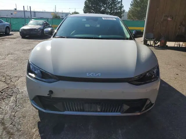 2022 KIA EV6 LIGHT  
