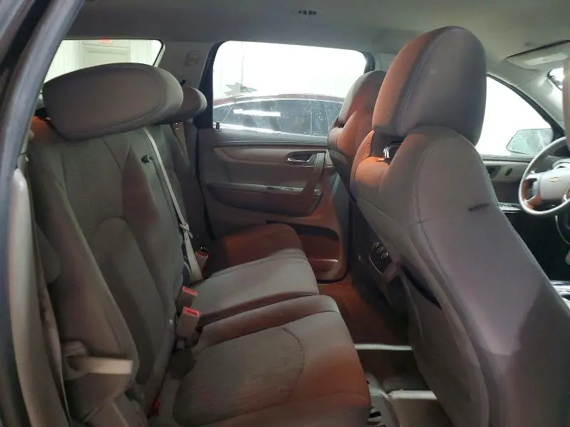 2013 CHEVROLET TRAVERSE LS  