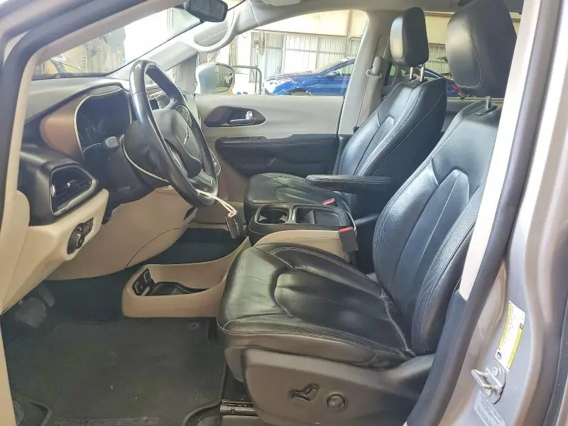 2017 CHRYSLER PACIFICA TOURING L  