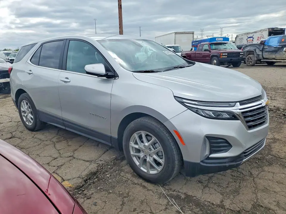 2022 CHEVROLET EQUINOX LT  