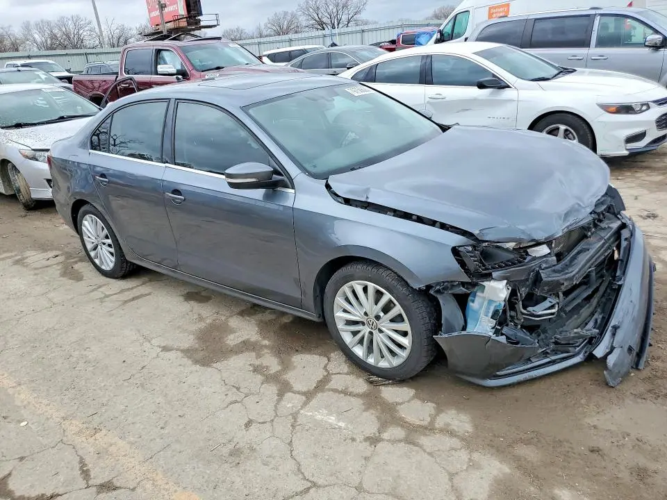 2016 VOLKSWAGEN JETTA SEL  