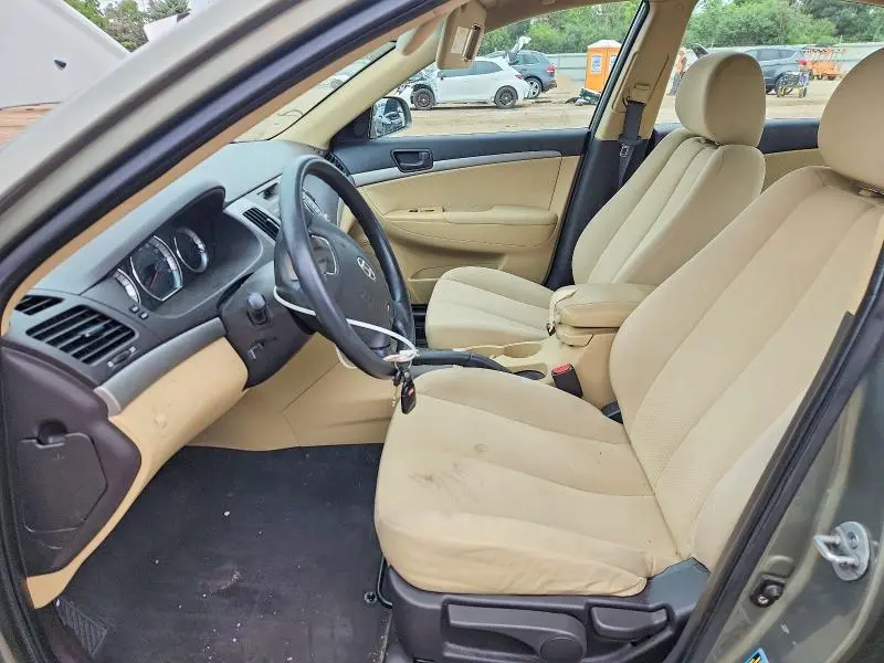 2010 HYUNDAI SONATA GLS  