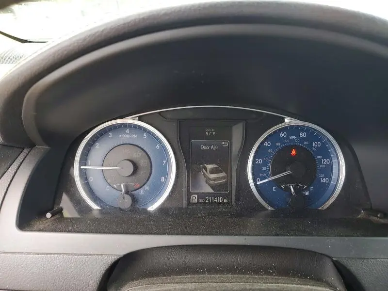 2015 TOYOTA CAMRY XLE  