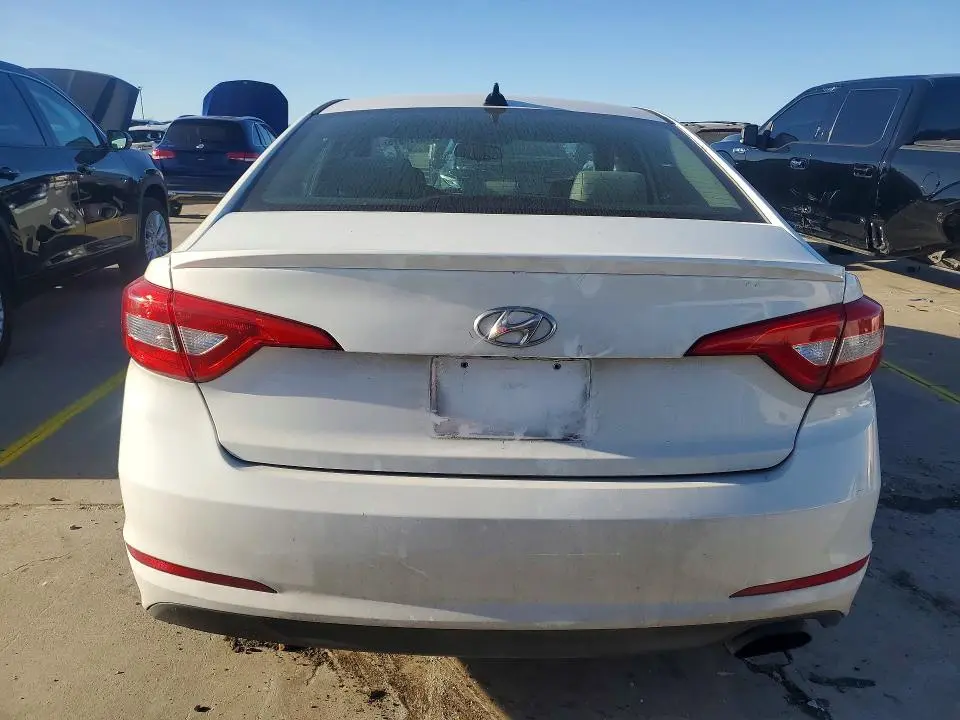 2016 HYUNDAI SONATA SE  