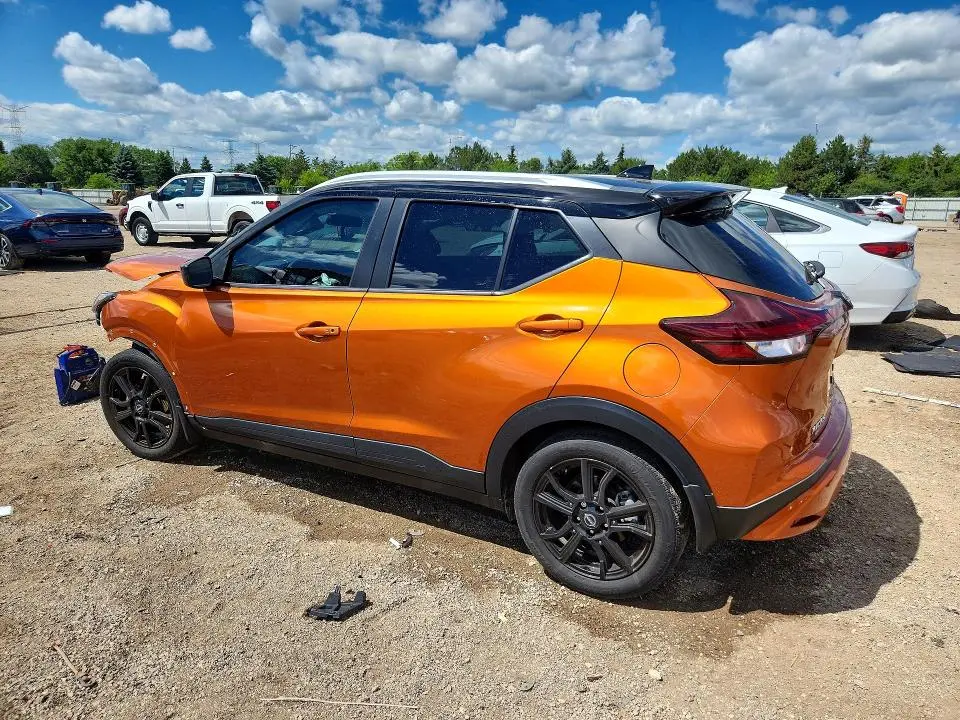 2022 NISSAN KICKS SV  