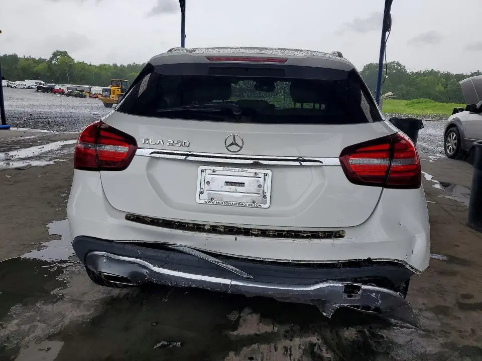 2018 MERCEDES-BENZ GLA 250  