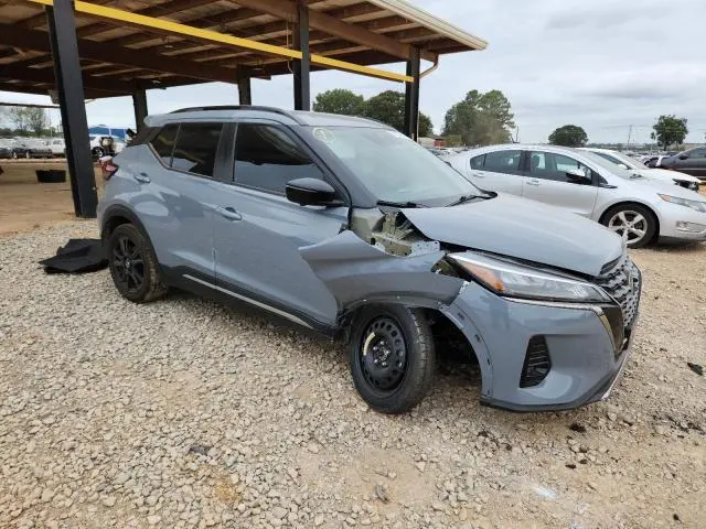 2021 NISSAN KICKS SR  