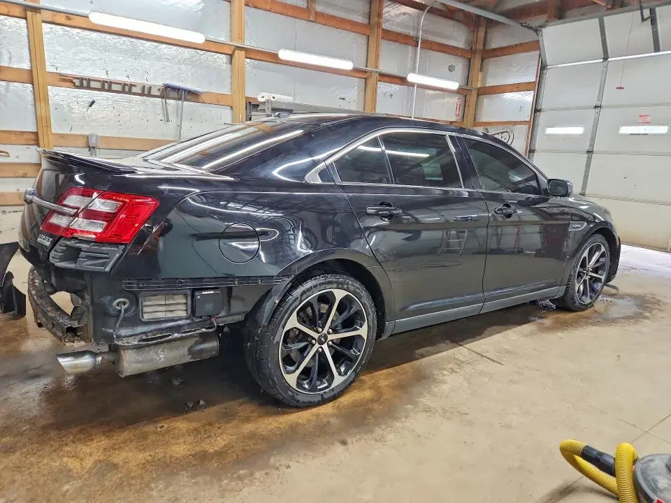 2016 FORD TAURUS SHO  
