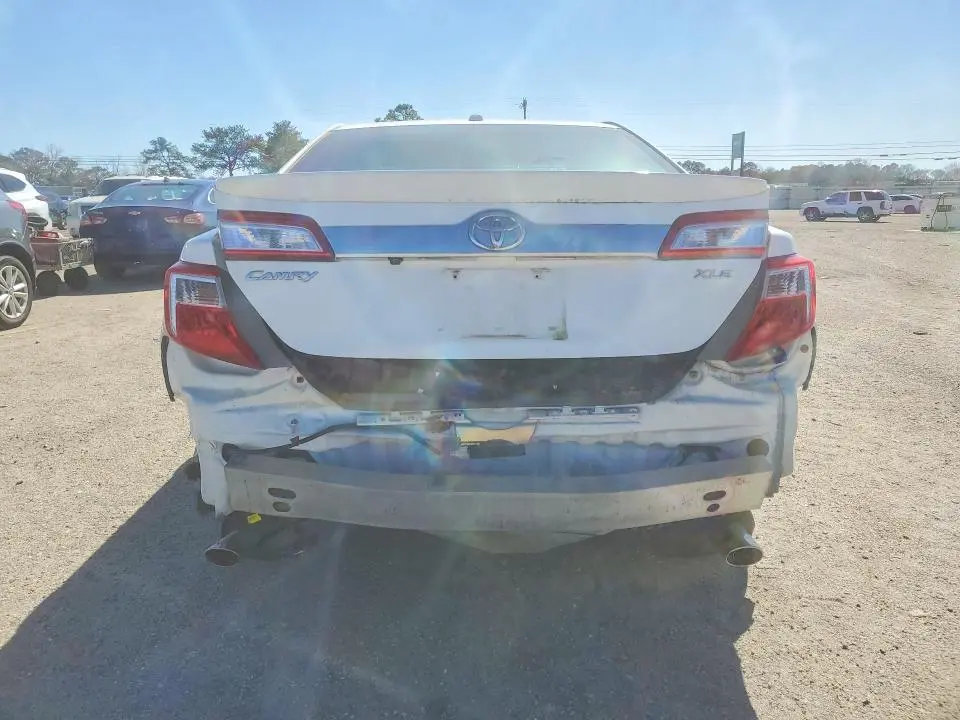 2012 TOYOTA CAMRY SE  