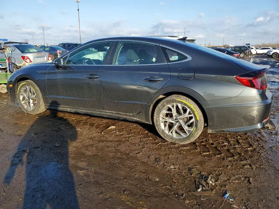2022 HYUNDAI SONATA SEL  