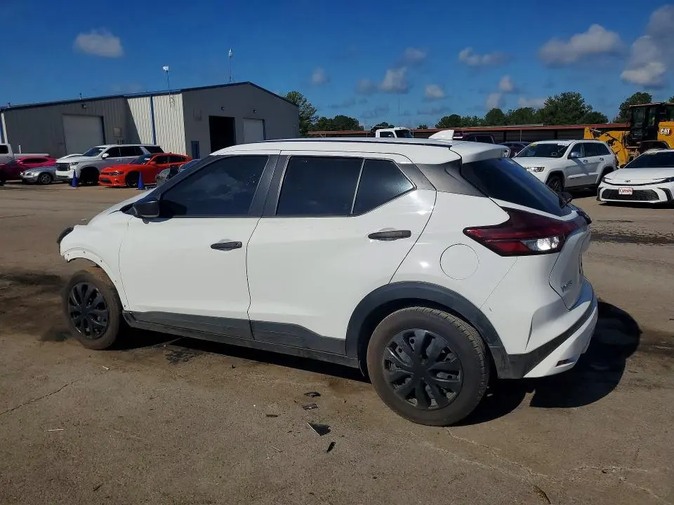 2024 NISSAN KICKS S  