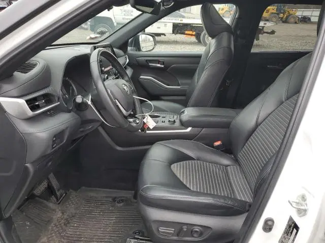 2022 TOYOTA HIGHLANDER XSE  
