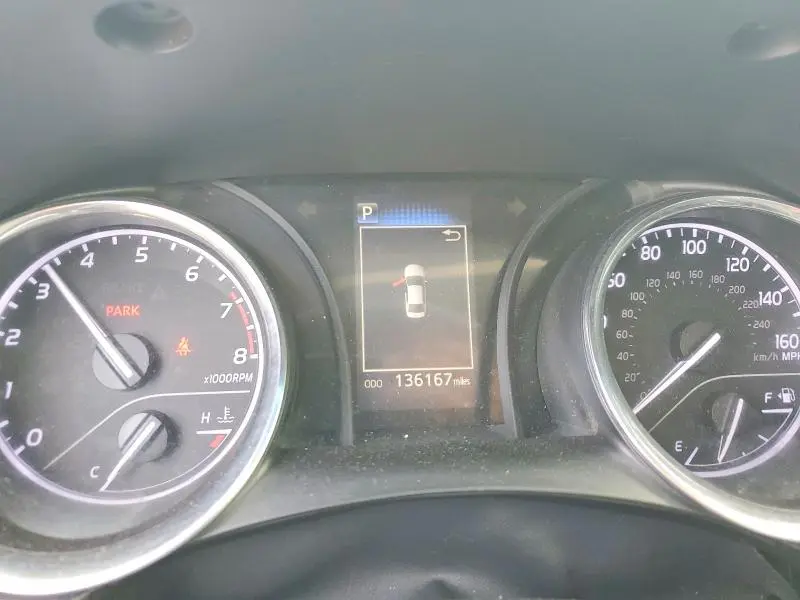2019 TOYOTA CAMRY SE  
