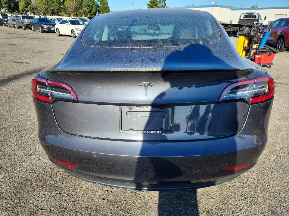 2018 TESLA MODEL 3   