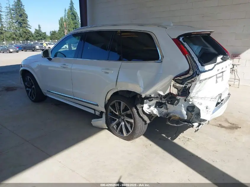 2023 VOLVO XC90 B5 PLUS