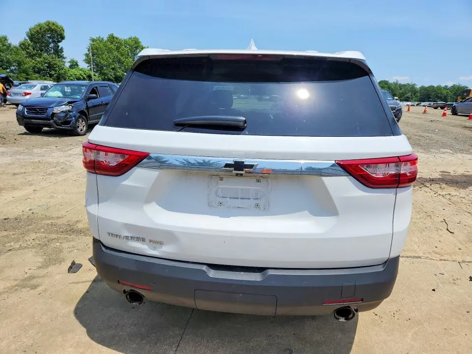 2021 CHEVROLET TRAVERSE LS  