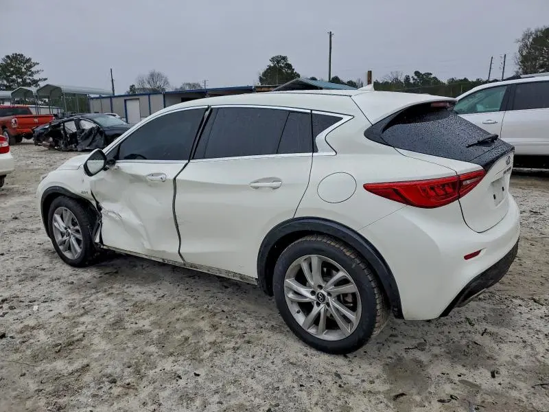 2017 INFINITI QX30 BASE  
