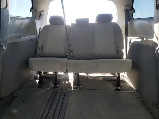 2012 TOYOTA SIENNA BASE  