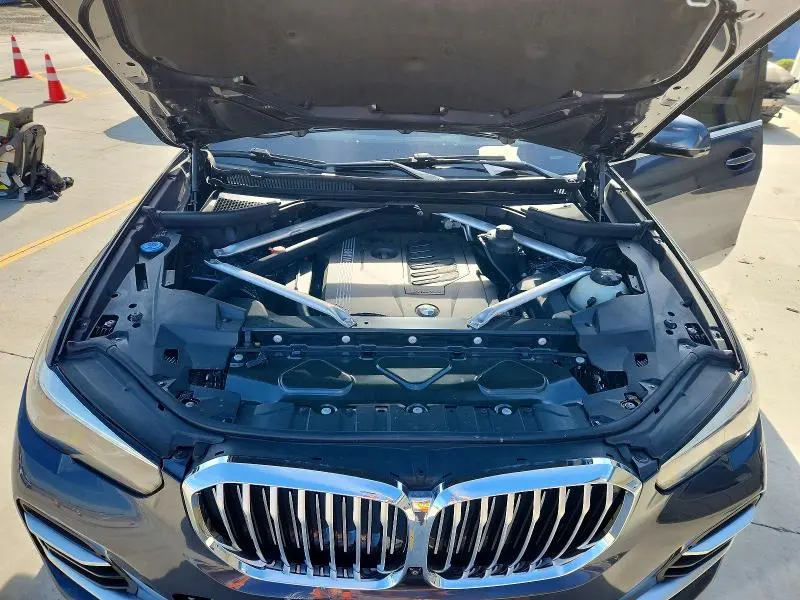 2020 BMW X5   
