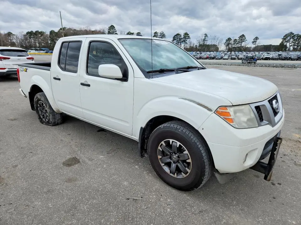 2019 NISSAN FRONTIER S  