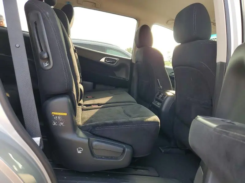 2016 NISSAN PATHFINDER SV  