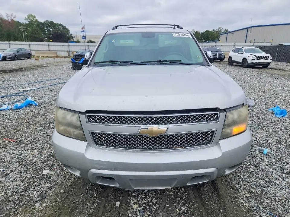 2011 CHEVROLET AVALANCHE LT  