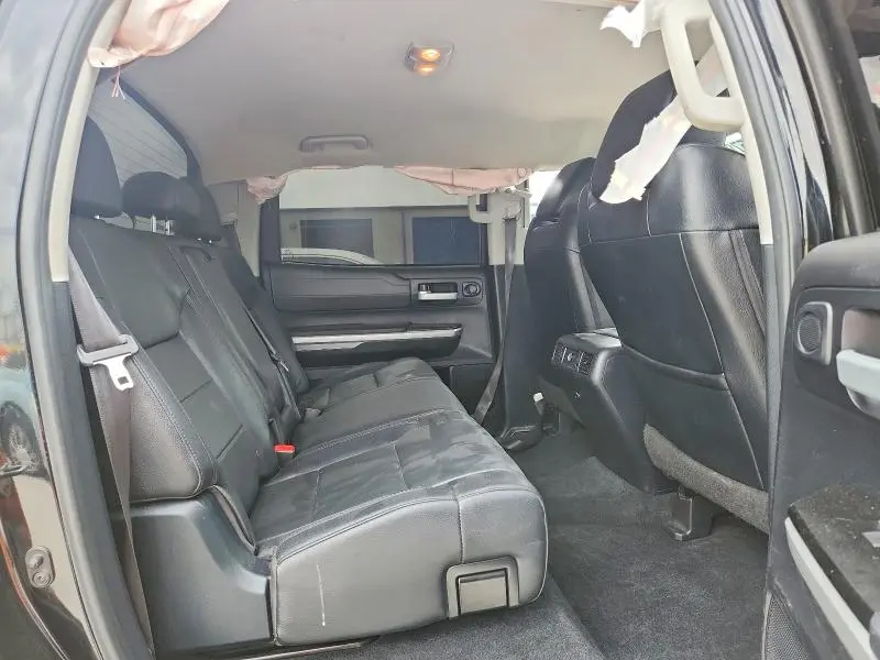 2017 TOYOTA TUNDRA CREWMAX LIMITED  
