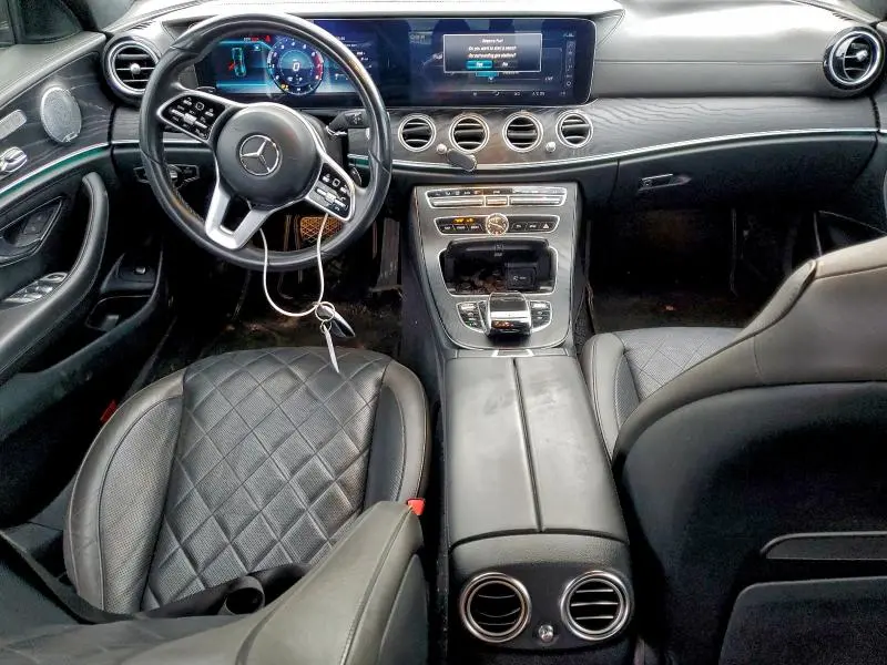 2019 MERCEDES-BENZ E 300  