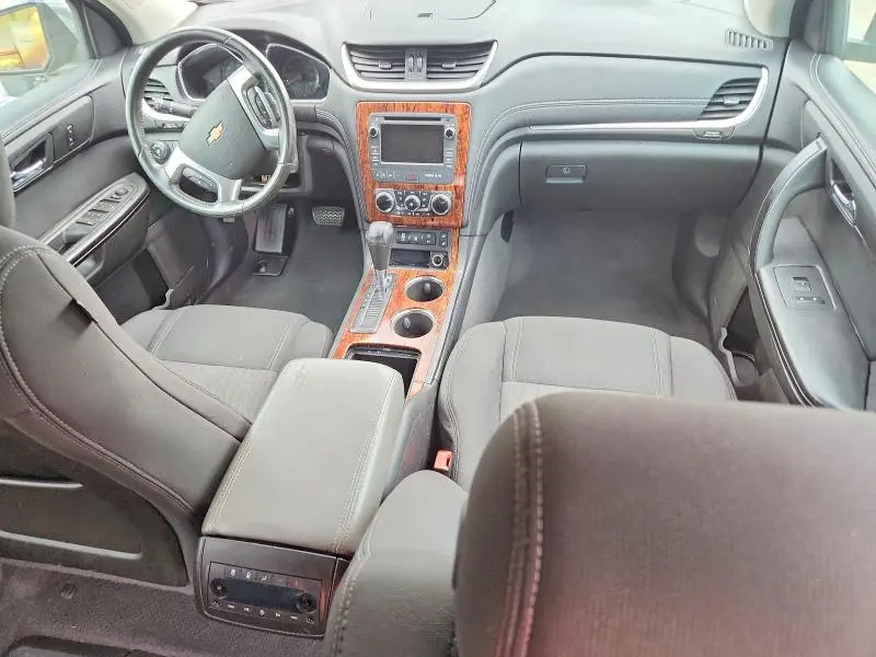 2013 CHEVROLET TRAVERSE LT  
