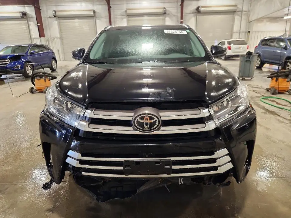 2017 TOYOTA HIGHLANDER LIMITED PLATINUM  