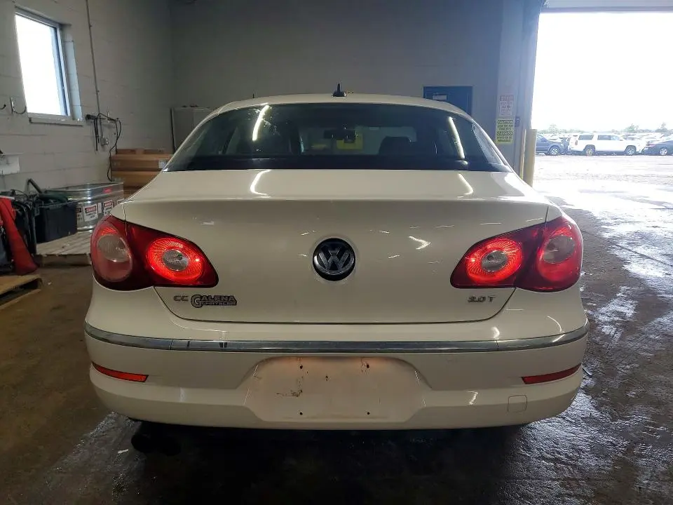 2011 VOLKSWAGEN CC LUXURY  