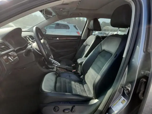 2012 VOLKSWAGEN PASSAT SEL  