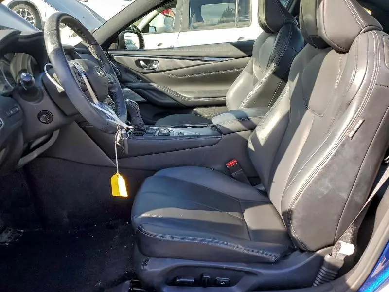 2018 INFINITI Q60 LUXE 300  