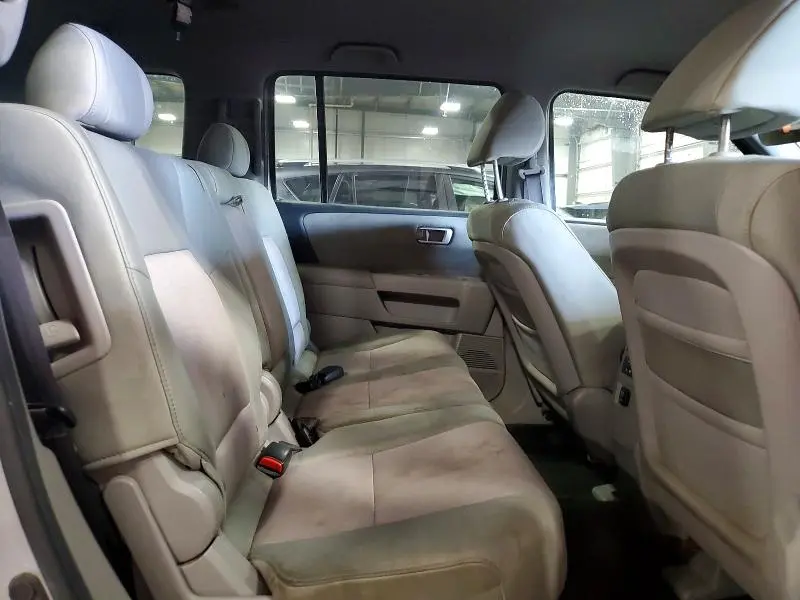 2011 HONDA PILOT EX  