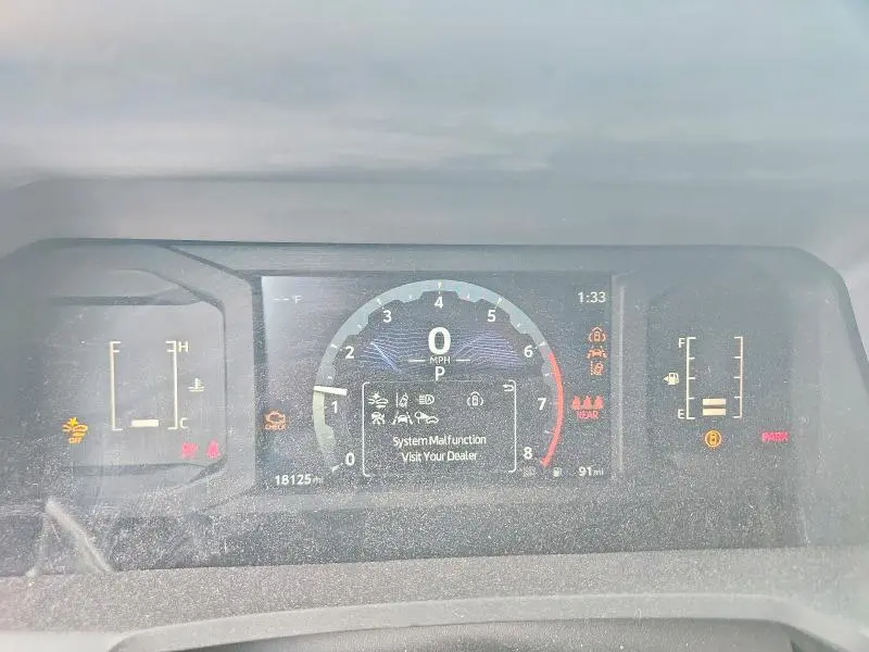 2025 TOYOTA TACOMA SR5  