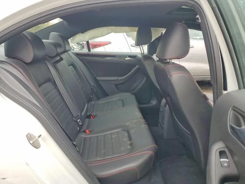 2016 VOLKSWAGEN JETTA GLI  