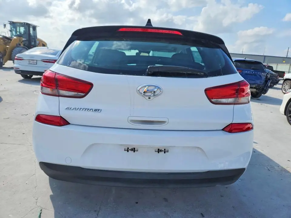 2020 HYUNDAI ELANTRA GT BASE  