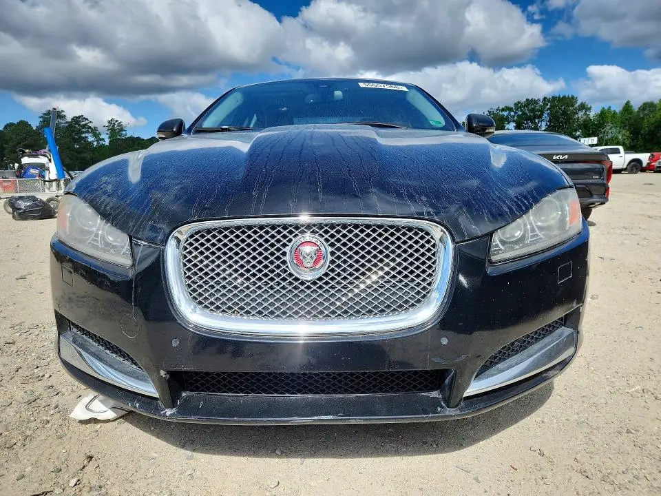 2015 JAGUAR XF   