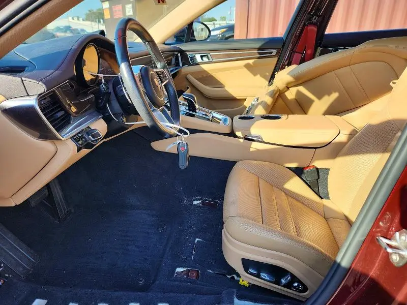2018 PORSCHE PANAMERA 4  