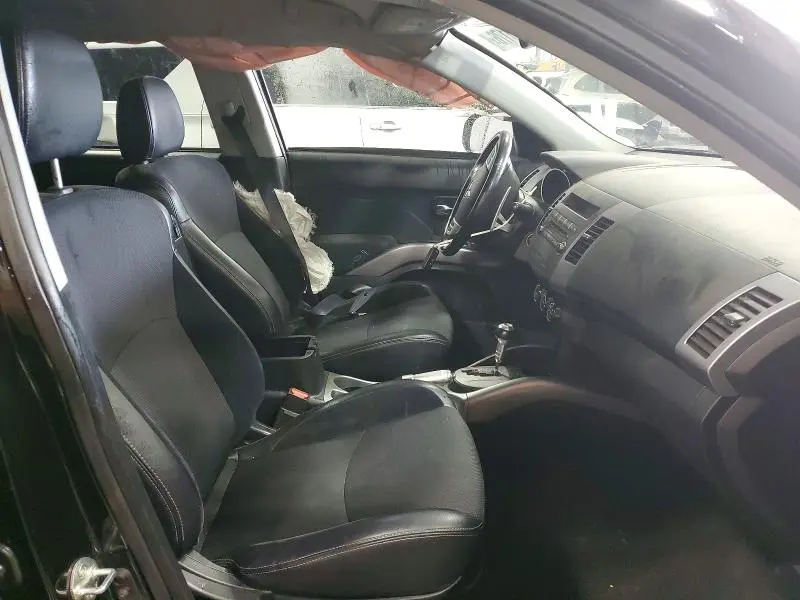 2012 MITSUBISHI OUTLANDER SE  