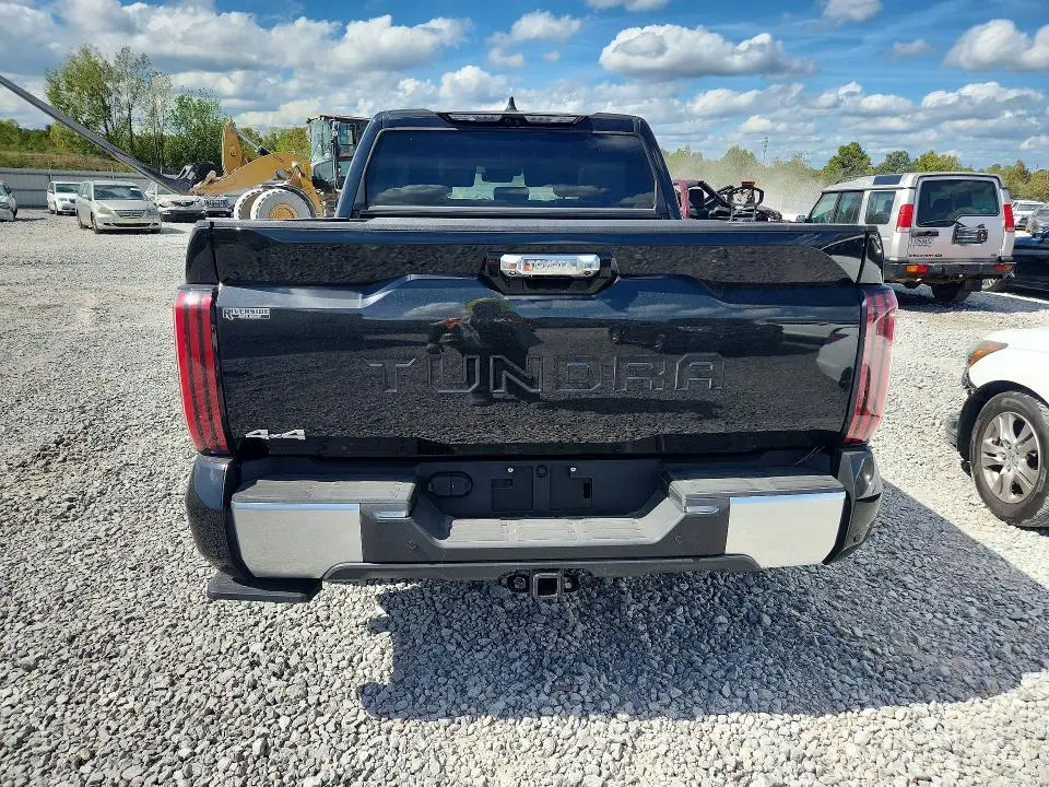 2026 TOYOTA TUNDRA CREWMAX LIMITED  