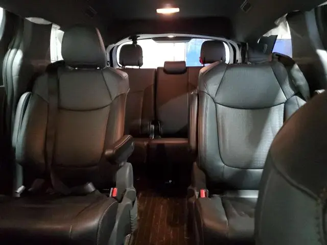 2024 TOYOTA SIENNA XSE  