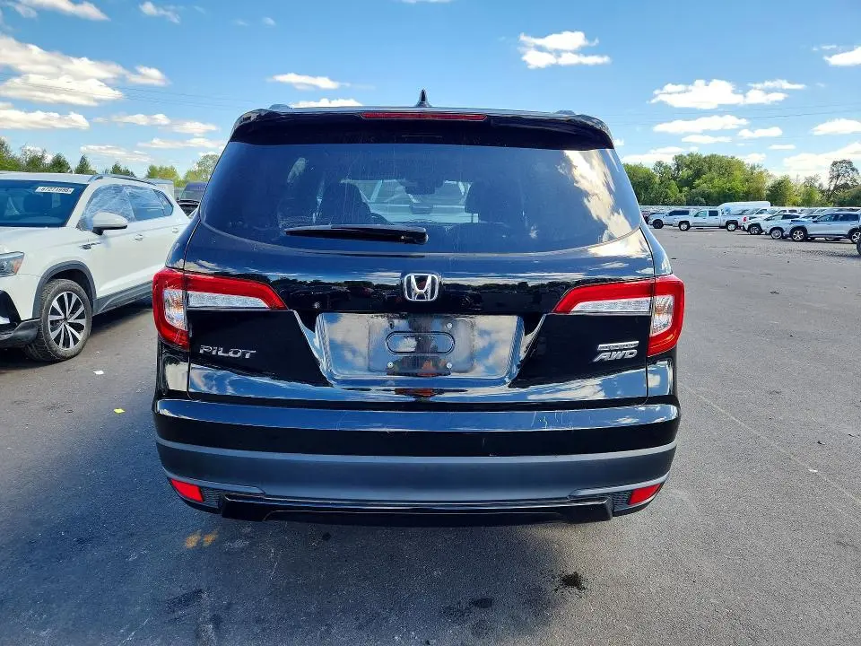 2022 HONDA PILOT SE  