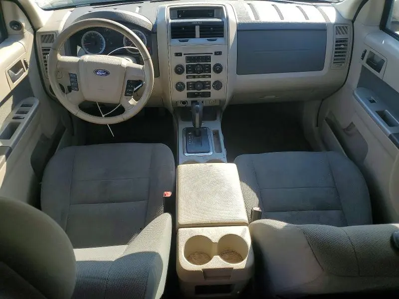 2010 FORD ESCAPE XLT  