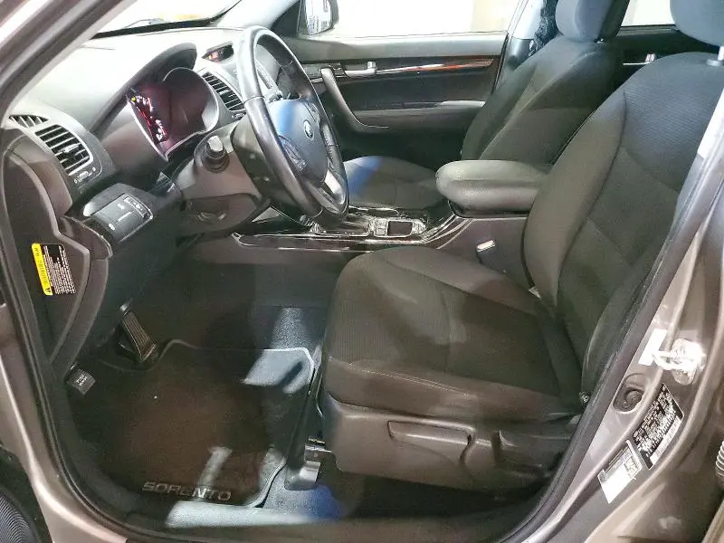 2014 KIA SORENTO LX  